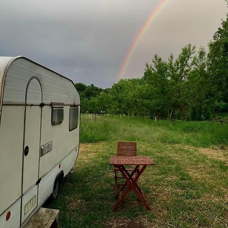 Ubytování v karavanu Bzany Exteriér fotografie